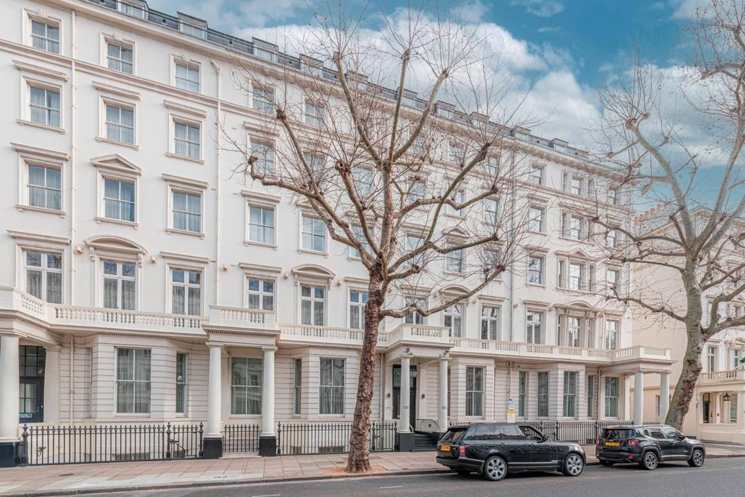 130 Queen's Gate Apartments — London